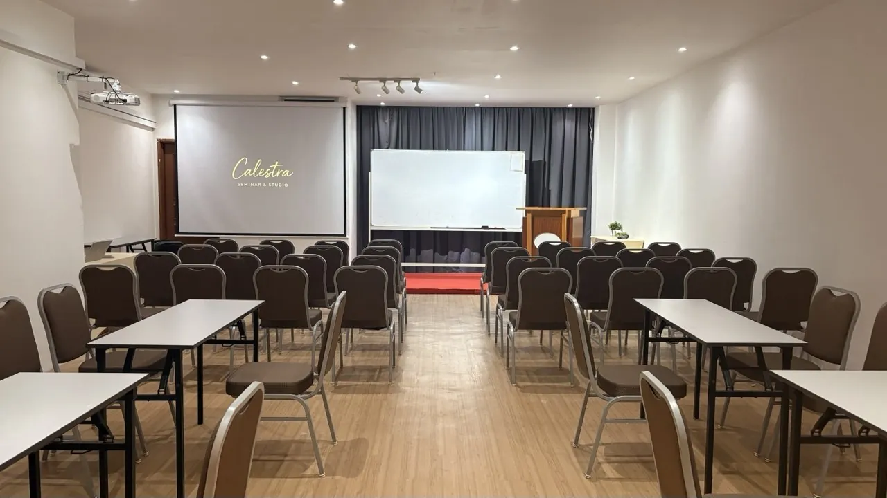 Foto suasana bilik latihan seminar Calestra Taman Molek Johor Bahru